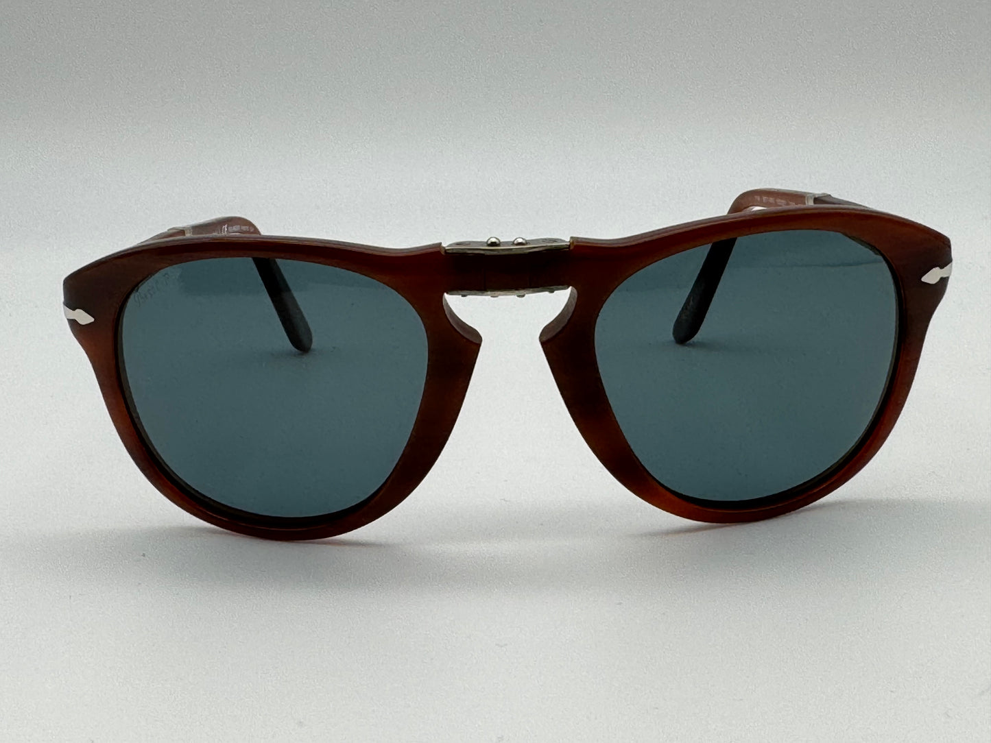 Persol 714 52mm Rare Stripped Nut / Blue Polarized Photochromic Lens 957 / 4N Folding Italy Preowned