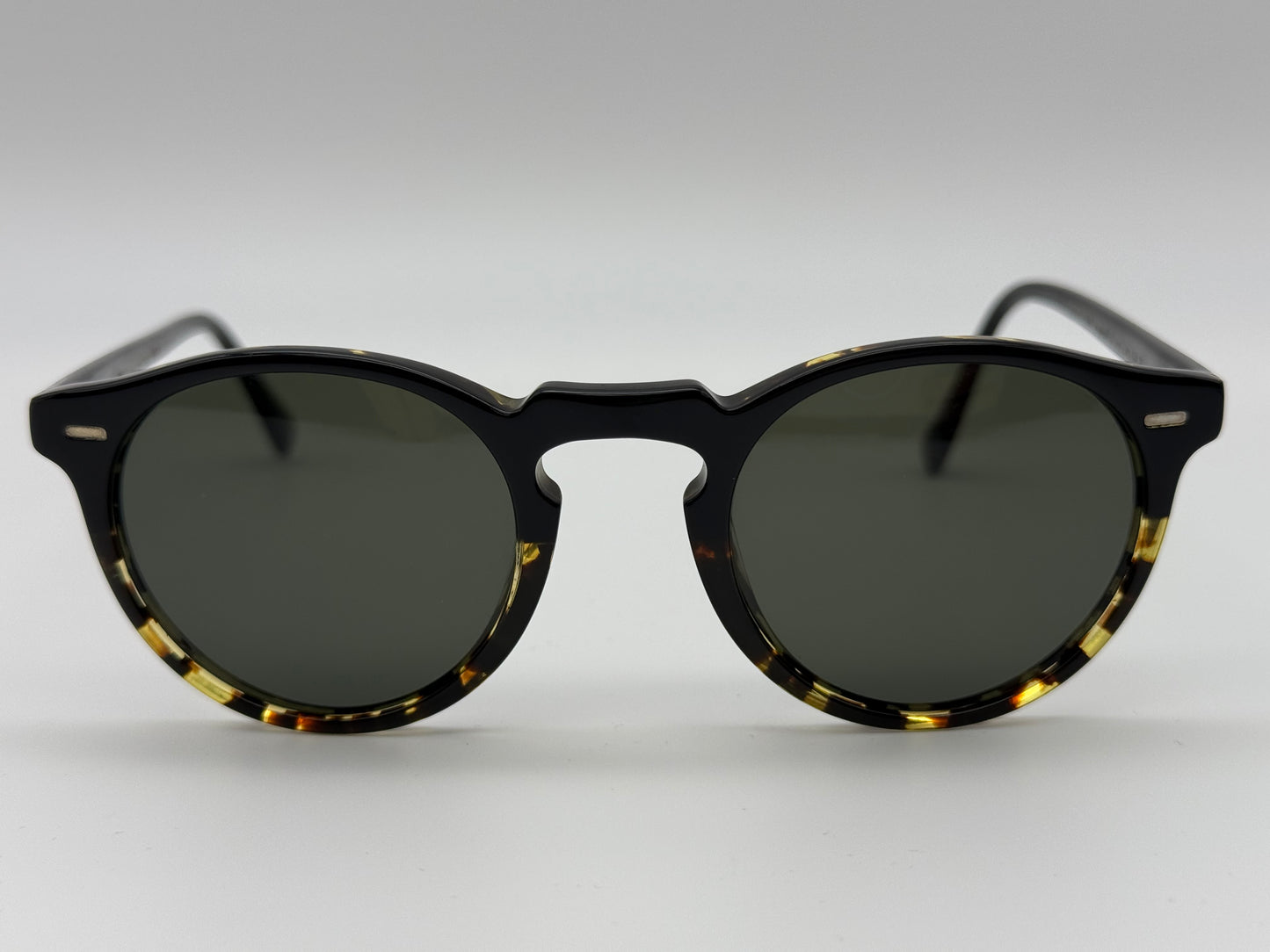 Oliver Peoples Gregory Peck Sun OV 5217S 1178P1 47mm Black-DTBK Gradient Preowned