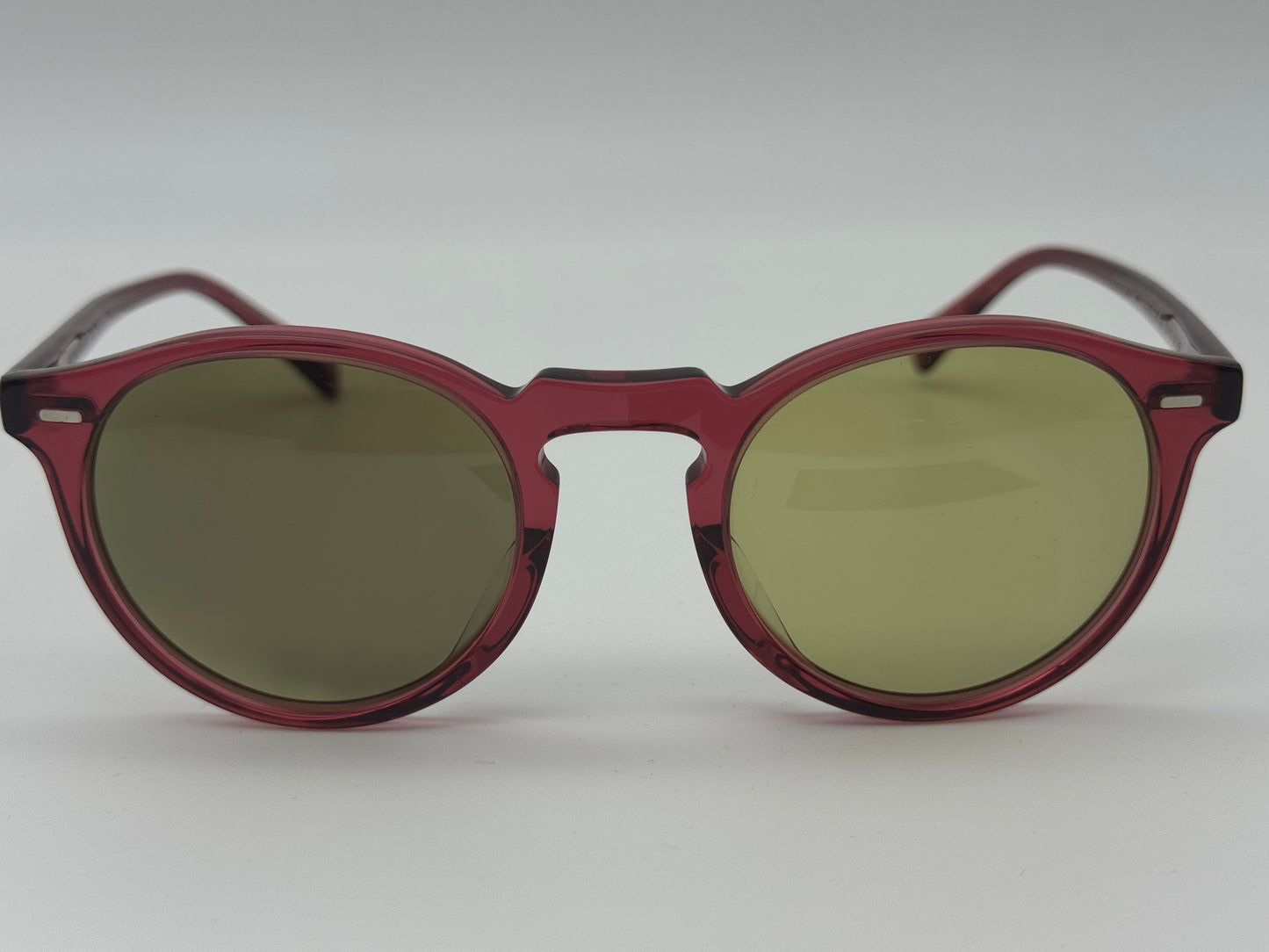 Oliver Peoples Gregory Peck 50mm Limited Edition Translucent Rust / Green Photochromic OV 5217 17644C Italy Open Box