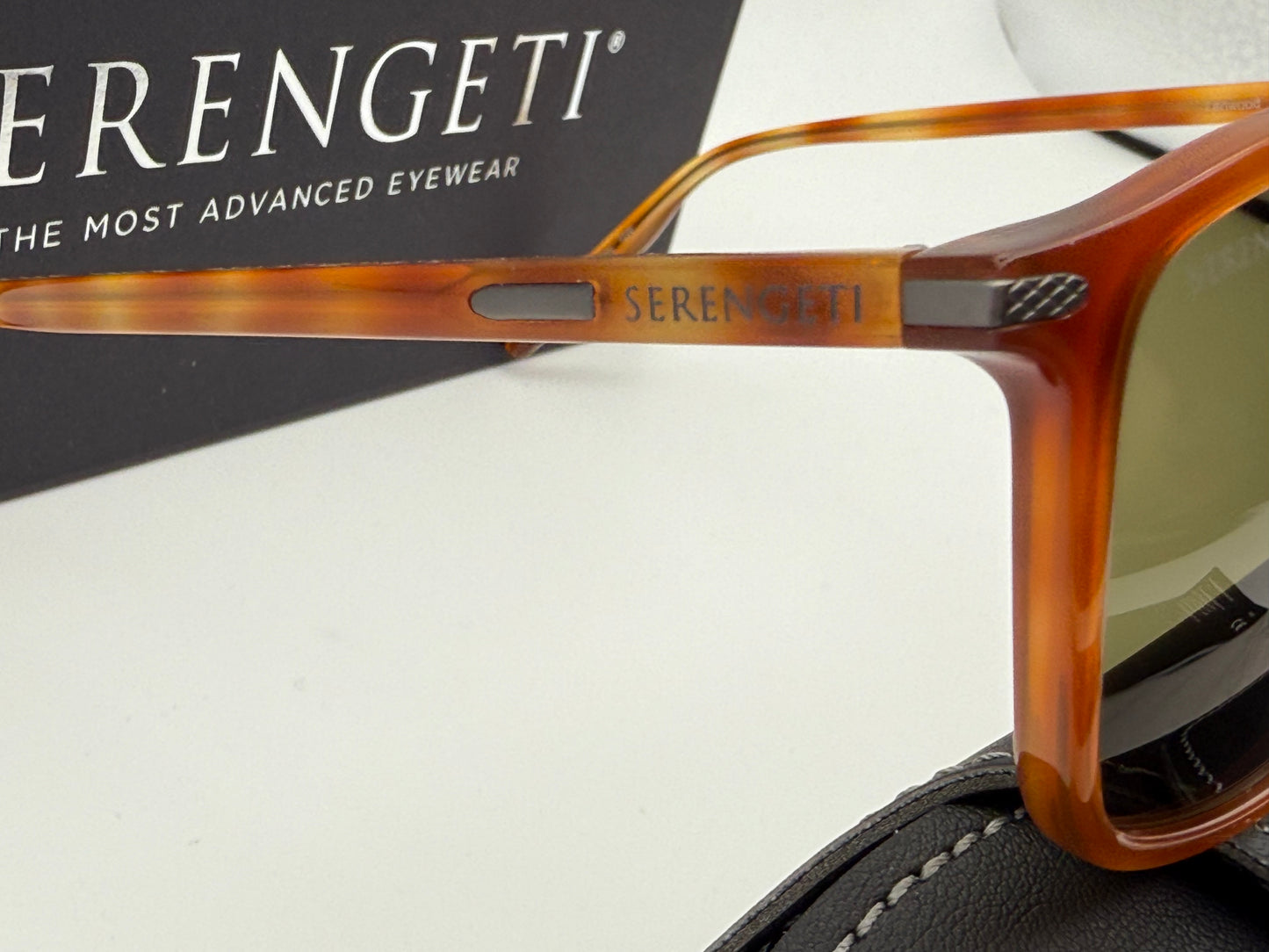 Serengeti Lenwood 57mm Shiny Caramel / Polarized 555nm mineral glass photochromic lens 8932 Italy NEW