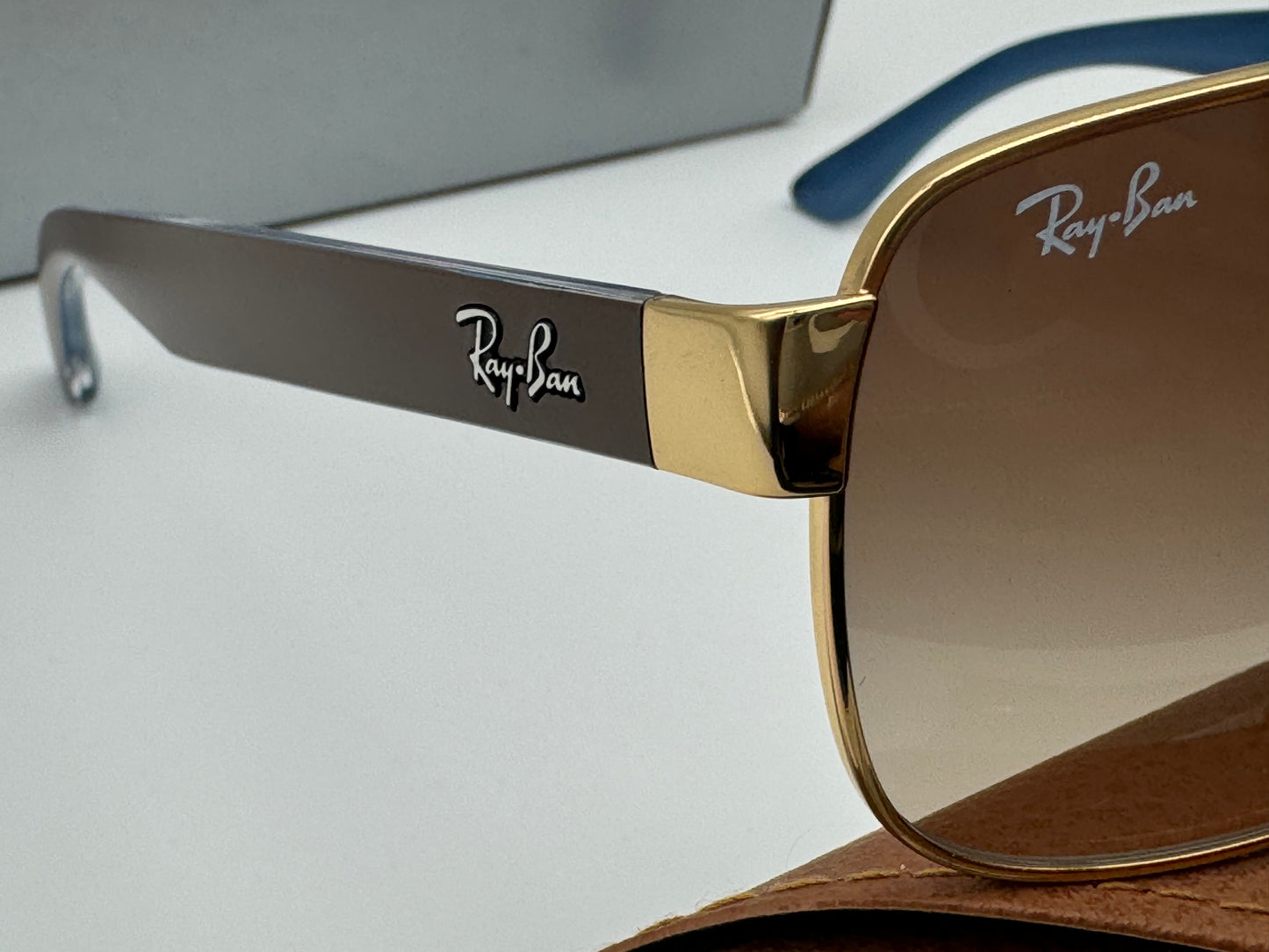 Ray-Ban RB 3530 58mm Gold / Brown Gradient Italy NEW