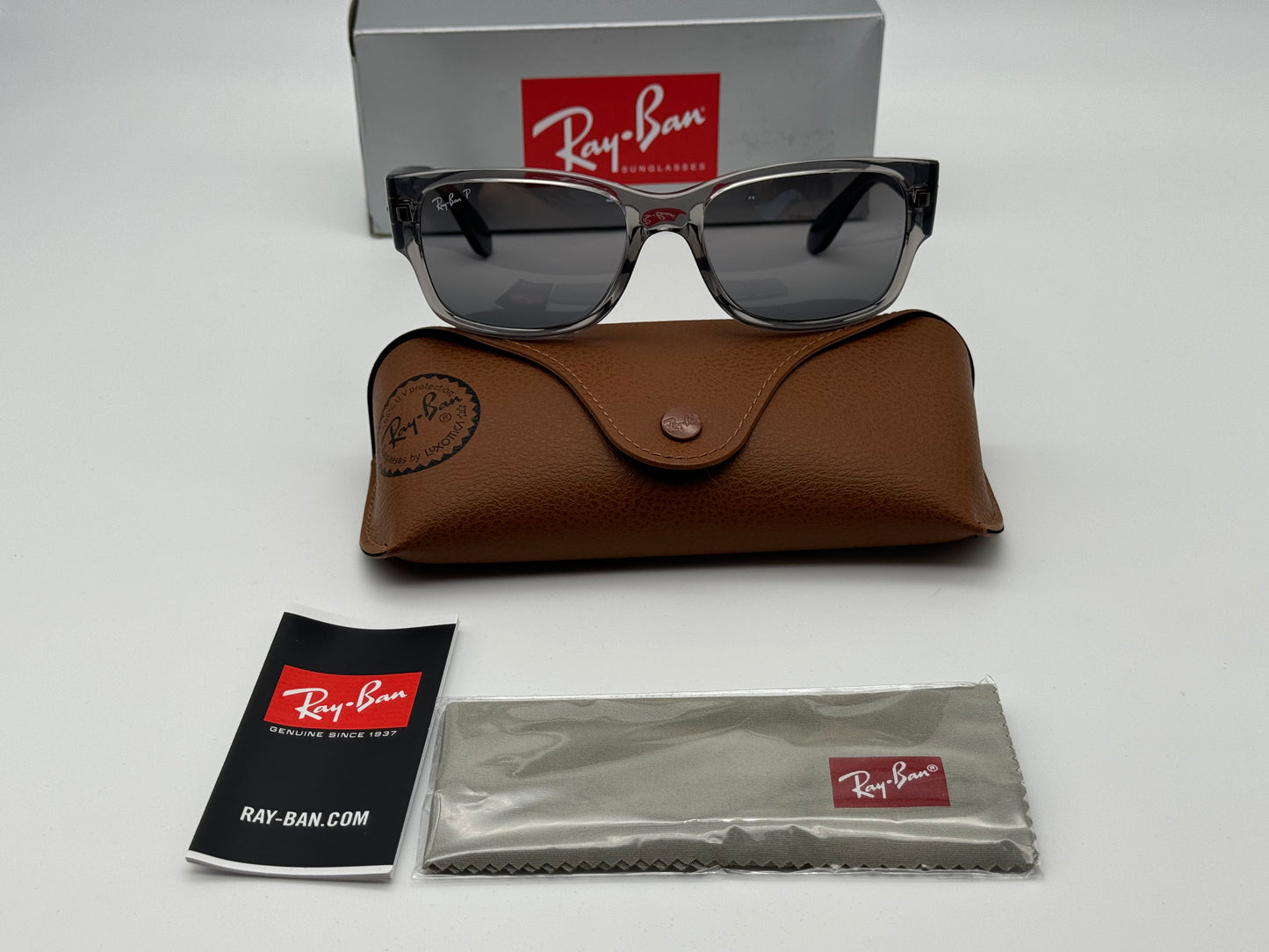 Ray-Ban RB 4388 55mm Transparent Gray / Polarized Smoke 6647G3 NEW