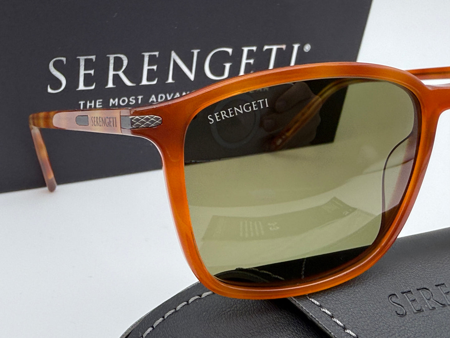 Serengeti Lenwood 57mm Shiny Caramel / Polarized 555nm mineral glass photochromic lens 8932 Italy NEW