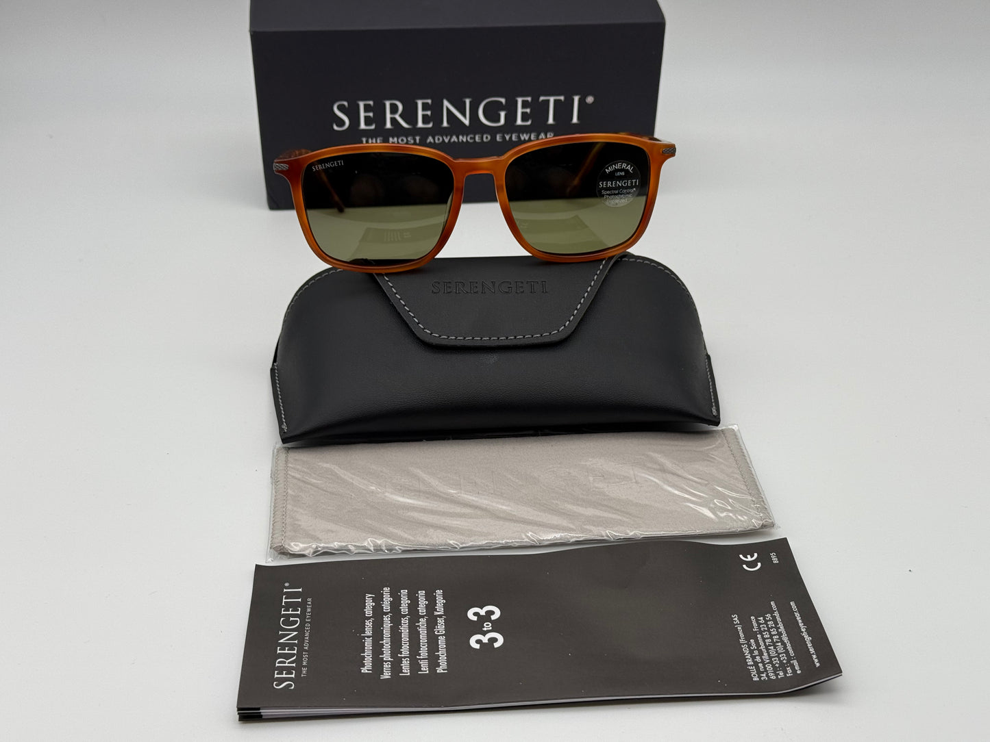 Serengeti Lenwood 57mm Shiny Caramel / Polarized 555nm mineral glass photochromic lens 8932 Italy NEW