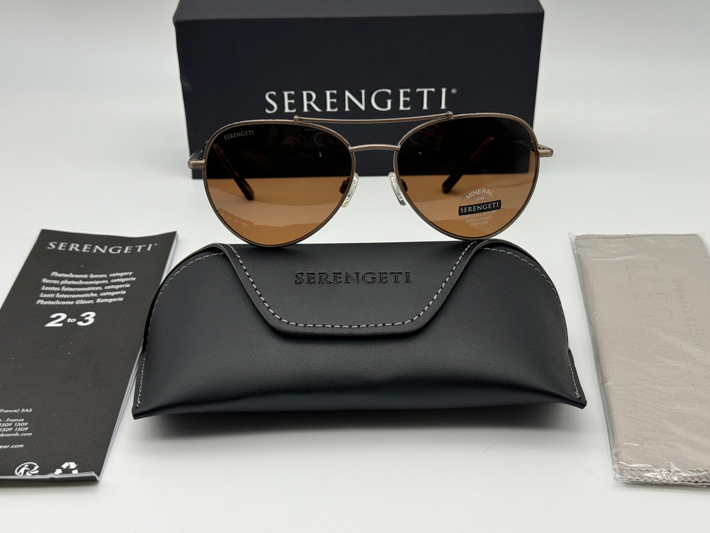 Serengeti Pete 58mm SS 599004 Polarized Drivers Photochromic Lens Brushed Bronze / Shiny Havana Tips Italy NEW