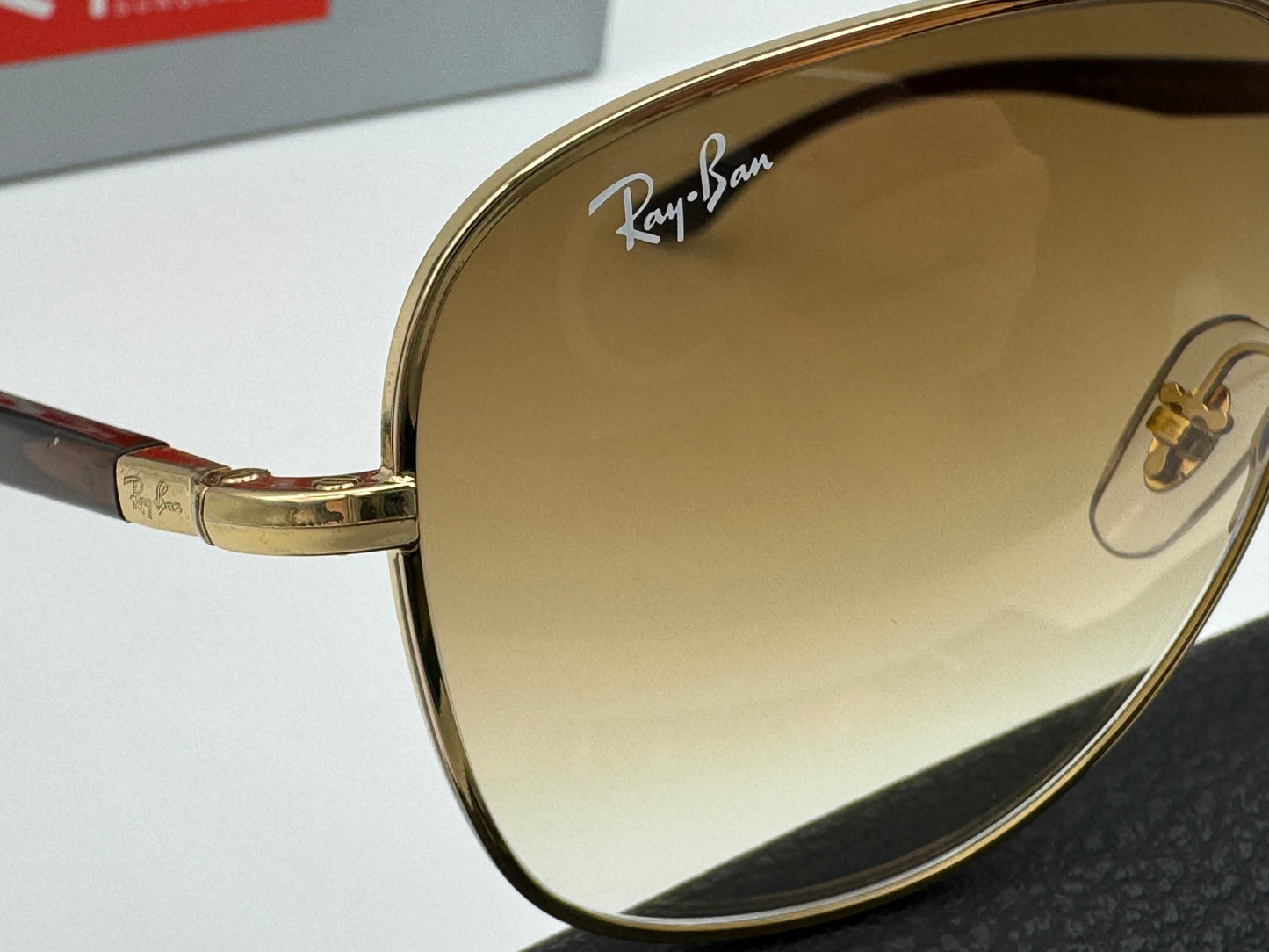 Ray-Ban RB 3683 56mm Gold / Clear Gradient Brown 001 /51 Italy NEW Small Factory defect