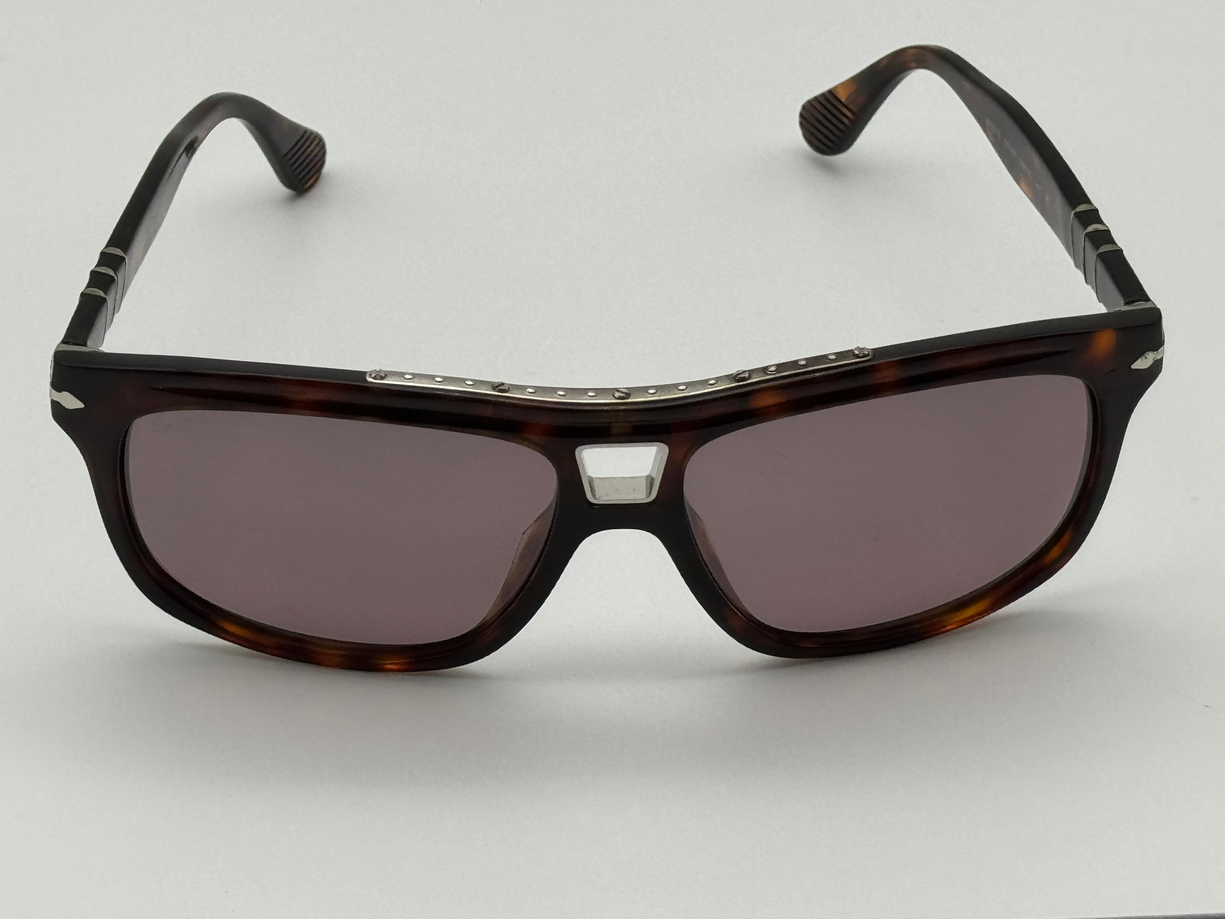 ic! berlin x Mercedes Benz MB01 Graphite and Flint Grey with Roadster  Sunglasses – i2i Optometrists