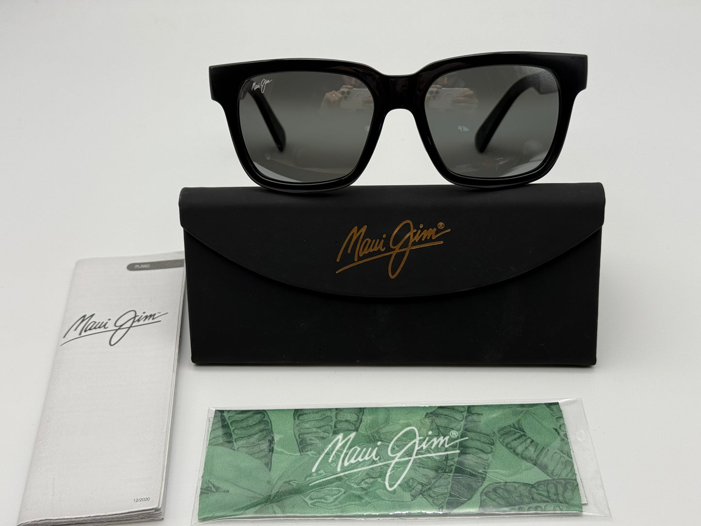 Maui Jim Mongoose 54mm Black / STG Natural Gray Polarized MJ540-02 Italy Missing Box