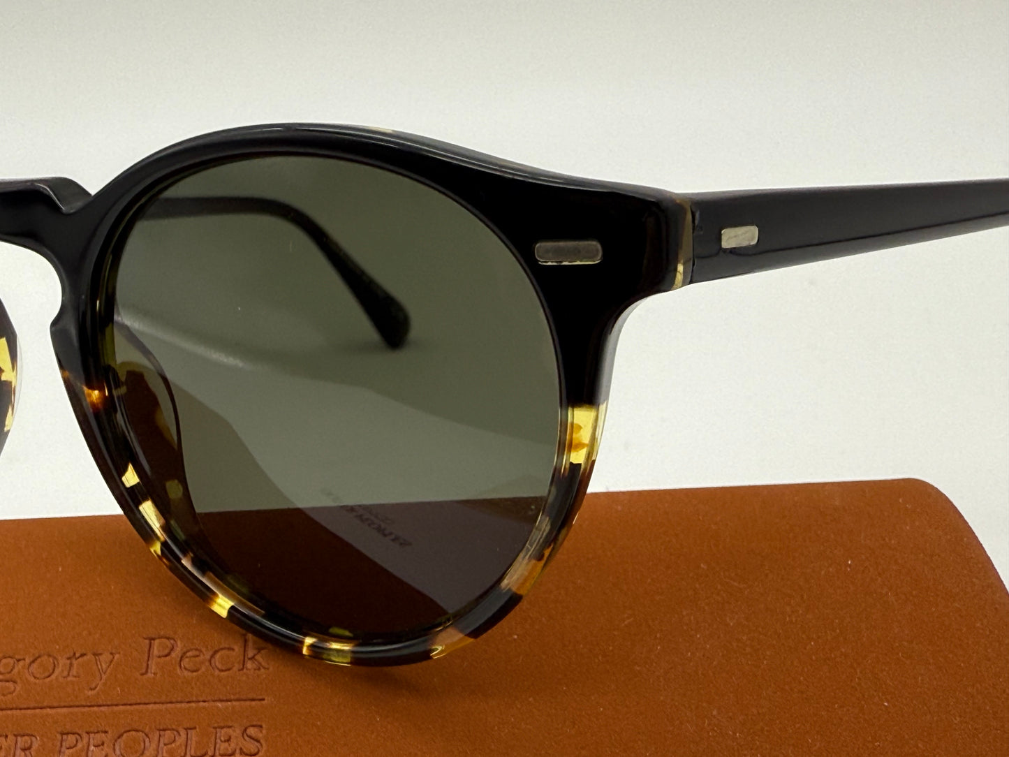 Oliver Peoples Gregory Peck Sun OV 5217S 1178P1 47mm Black-DTBK Gradient Preowned