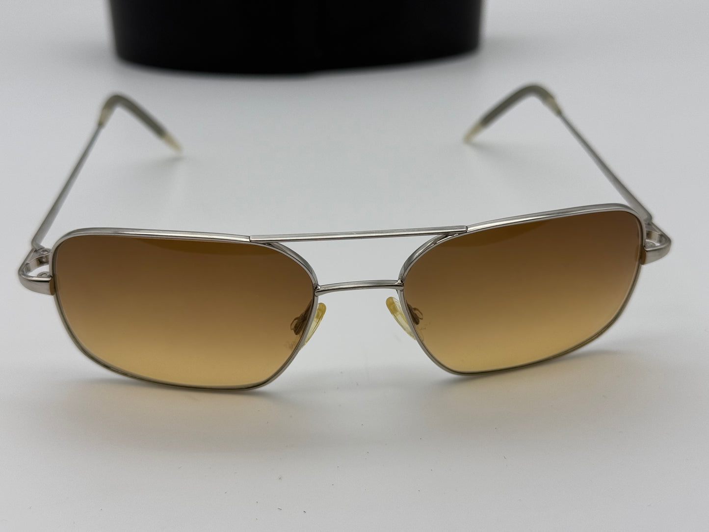 Oliver Peoples Victory 55mm Silver / Brown Gradient none-polarized polymer lens Preowned