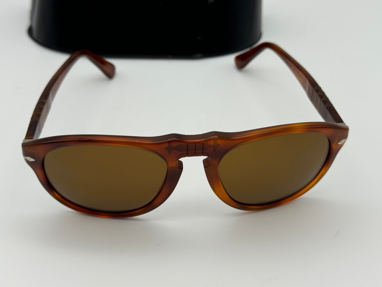 Vintage 1990s Persol 649

4 Barrel melflecto