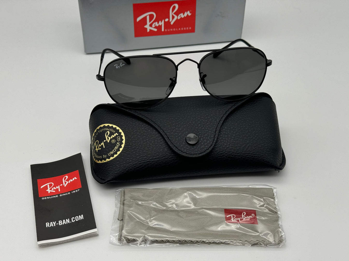 Ray-Ban Bain Bridge 57mm RB 3735 002/B1 Polished Black / Dark Gray Italy