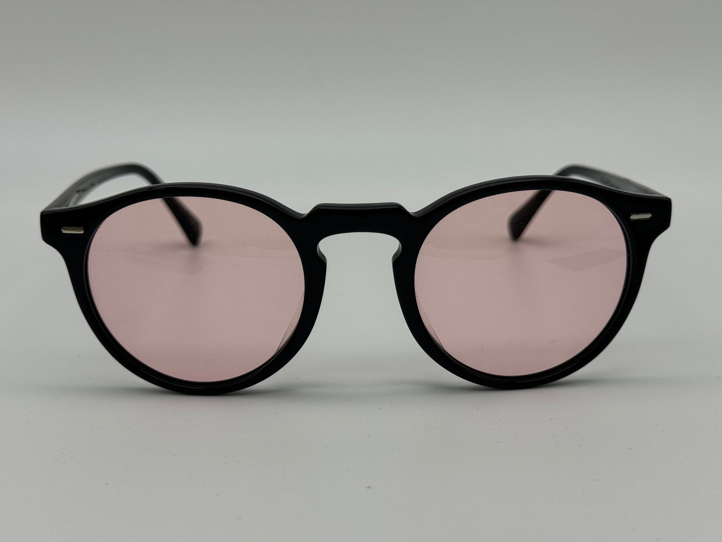 Oliver Peoples Gregory Peck 50mm Limited Edition Black / Pink Photochromic OV 5217 10054Q Italy NEW