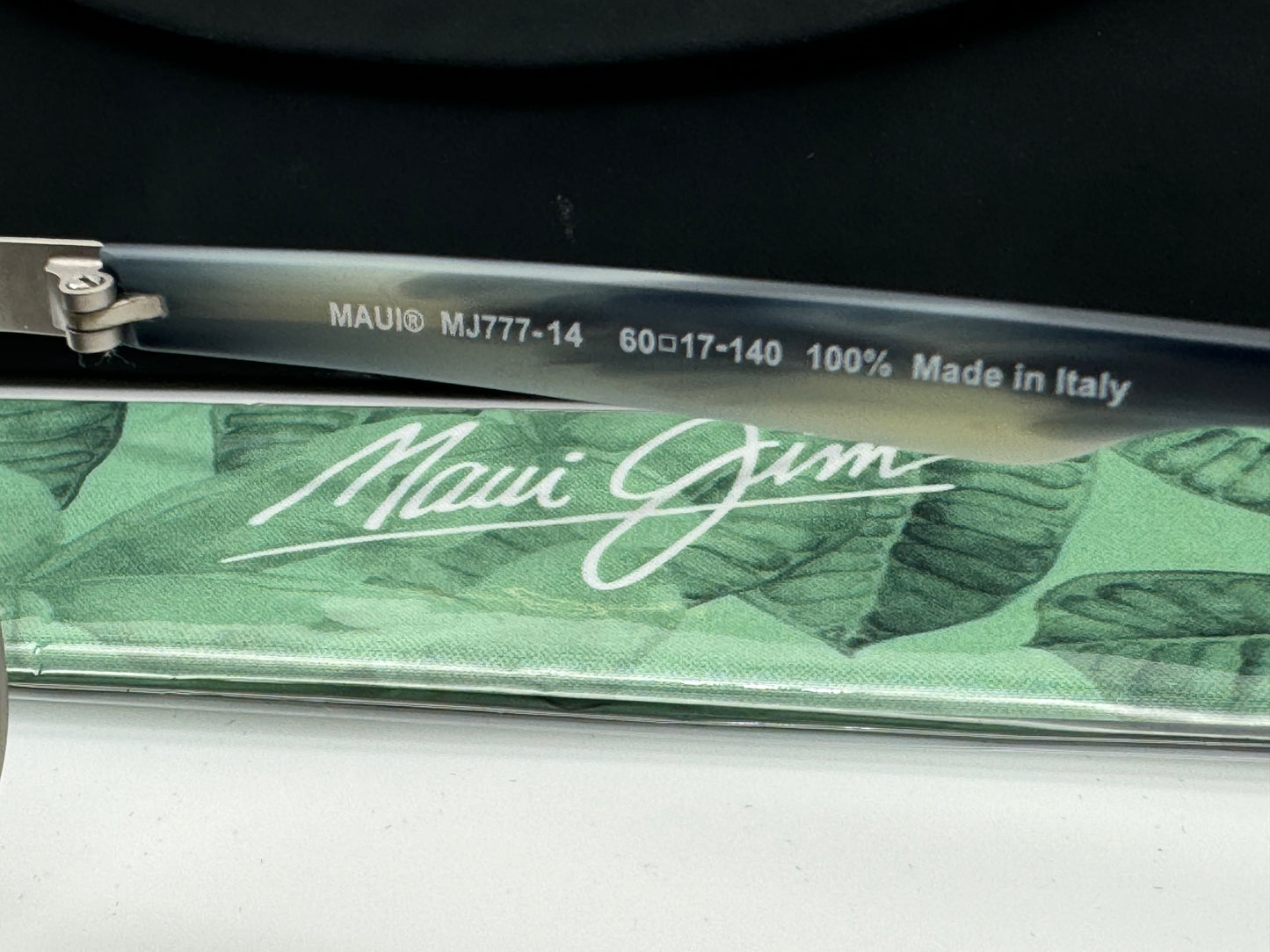 Maui Jim WAIHEE RIDGE 60mm Nurtural Grey Polarized Super Thin Glass Lens Brushed Matte Silver Sunglass 777-14 Missing Box New