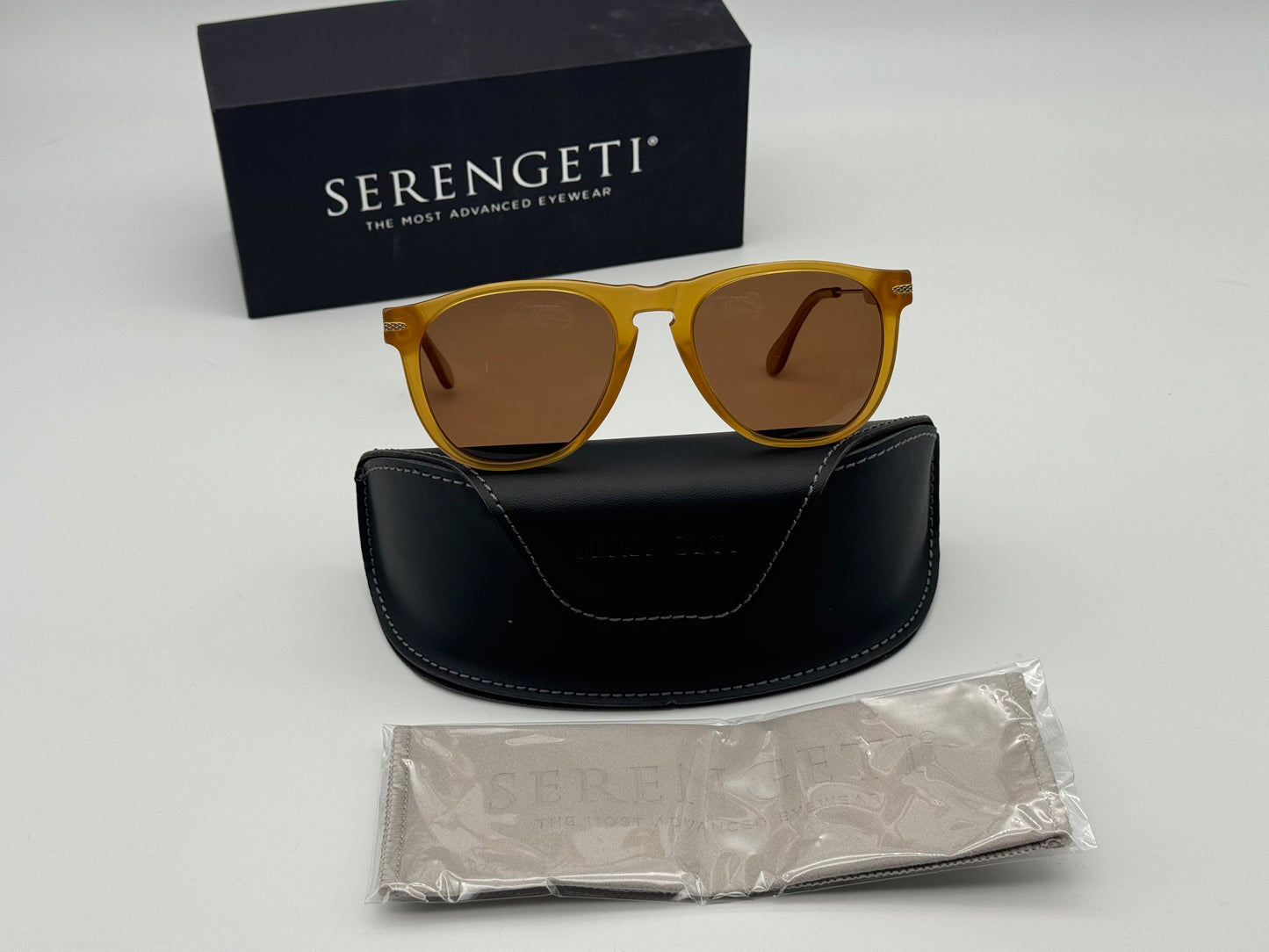 Serengeti Amboy 53mm Shiny Honey Acetate / Shiny Light Gold Metal Polarized Photochromic SS530002 Italy NEW