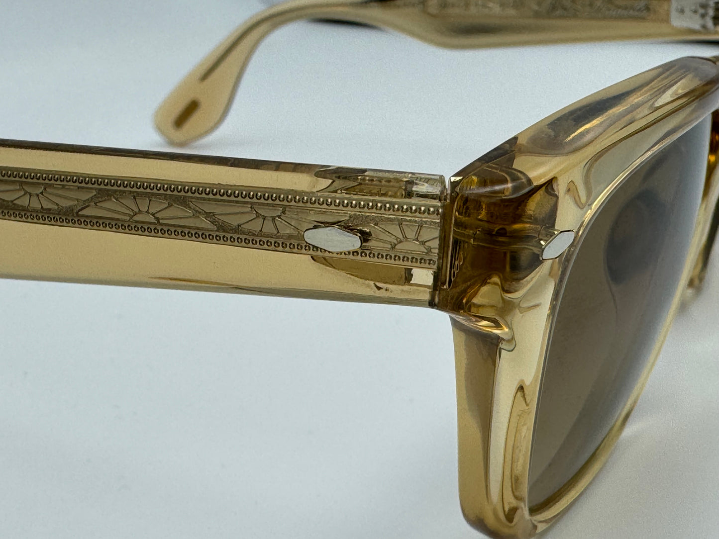 Oliver Peoples Mister Brunello 50mm OV 5519 Champagne Chrome Amber Photochromic 17650 missing Box