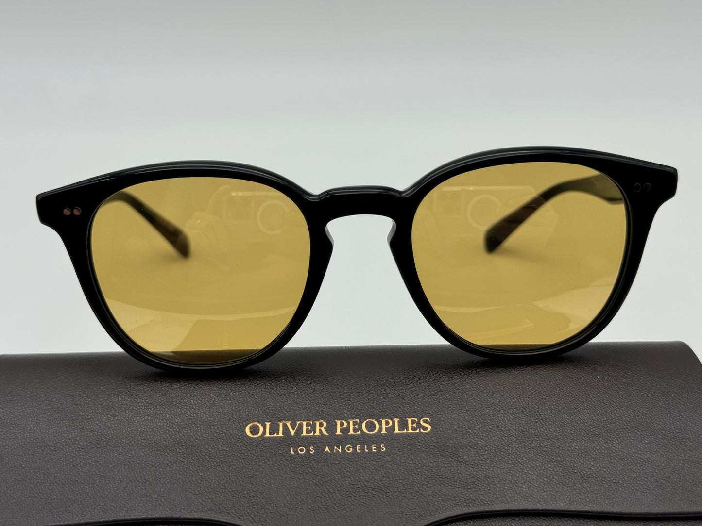 Oliver Peoples Desmon Sun 50mm Black / Mustard OV 5454 10050F Italy NEW