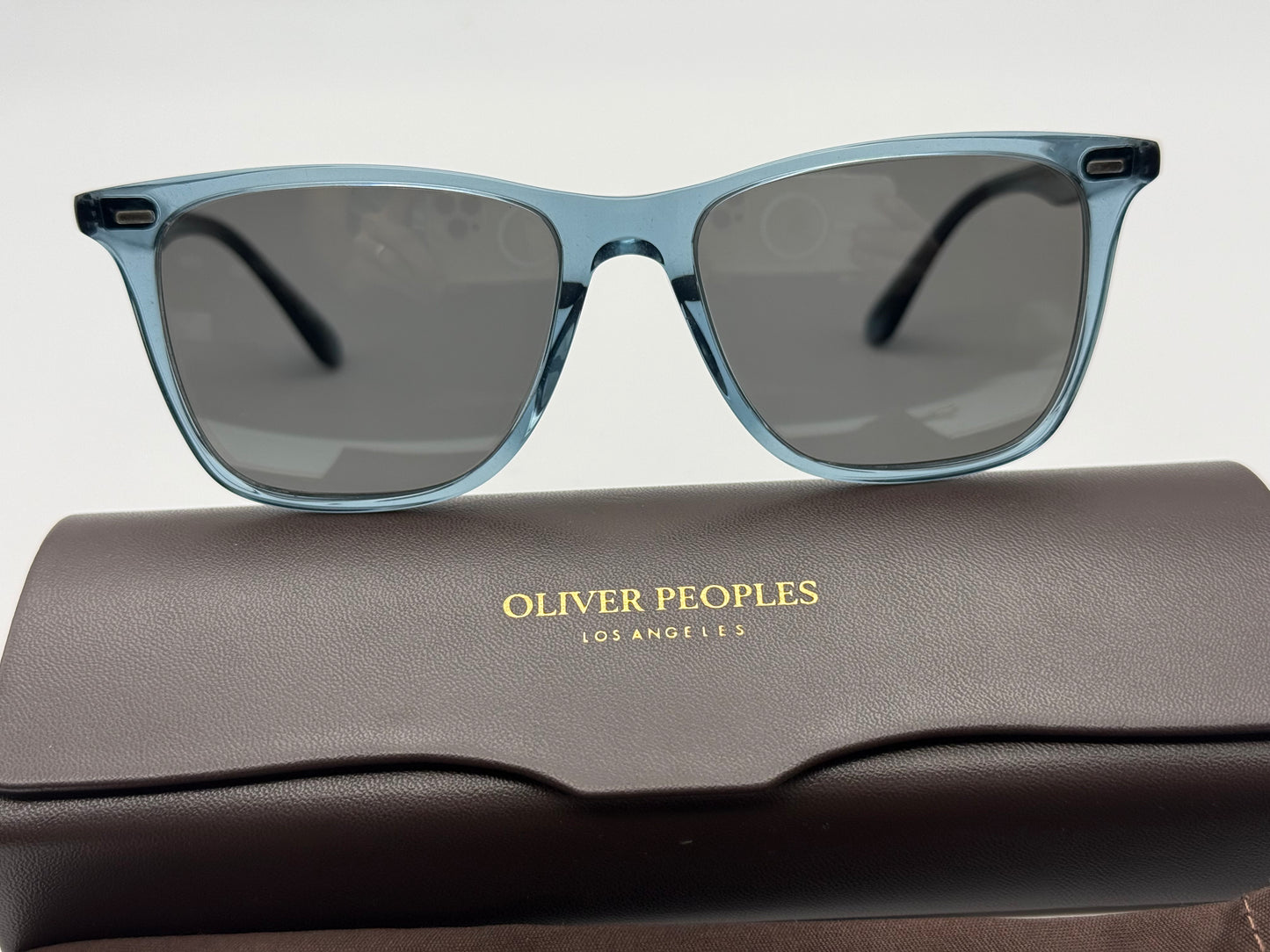 Oliver Peoples Ollis OV 5437SU 54mm Sunglasses Washed Teal / Carbon Gray new Preowned