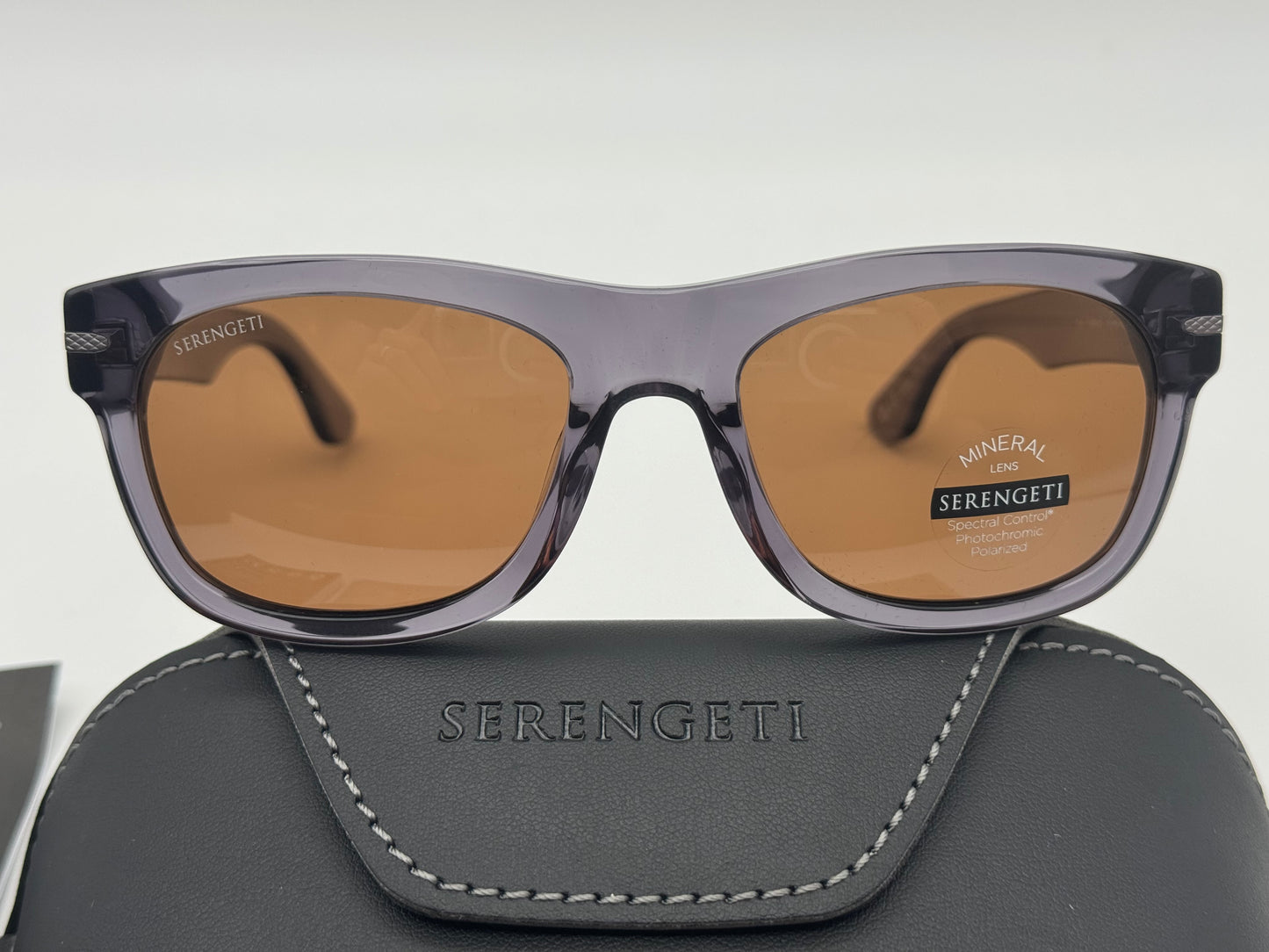 Serengeti FOYT 53mm Shiny Transparent Gray / Mineral Polarized Photochromic Drivers lens SS549003 Italy NEW