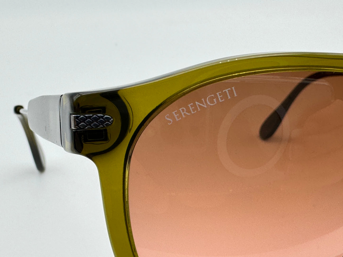 Serengeti Amboy 53mm Crystal Olive Shiny Dark Gunmetal Metal / Polarized Drivers Gradient Photochromic Lens Italy missing box